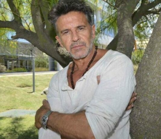 Osvaldo Laport reveló cómo le ofrecieron al elenco de la obra que protagoniza vacunarse contra el COVID-19