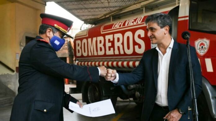 Con protocolos, los Bomberos Voluntarios de Tafi Viejo celebraron su día_60b81348eb031.jpeg