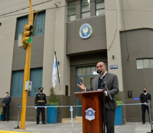 El gobernador dejó inaugurada la nueva comisaría de Monteros
