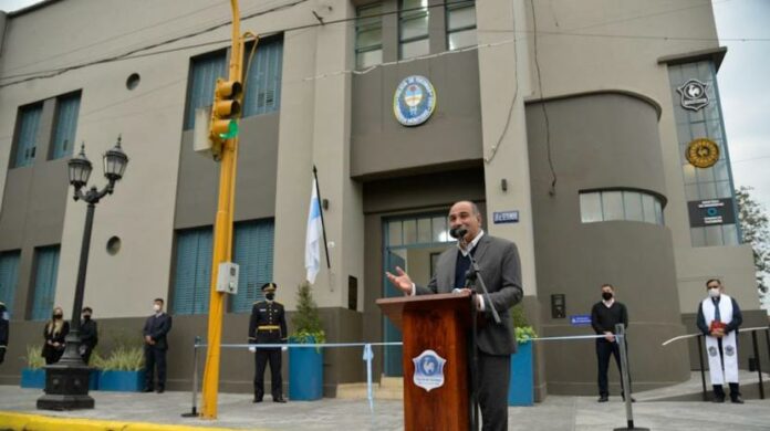 El gobernador dejó inaugurada la nueva comisaría de Monteros_60bffc4d71c87.jpeg