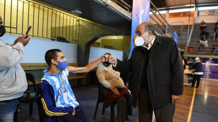 Manzur: “Ya superamos las 585 mil dosis aplicadas en toda la provincia”_60c29f48b718b.jpeg