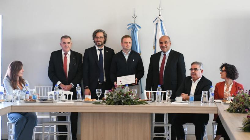 Jaldo, Manzur y Cafiero debatieron sobre comercio exterior con empresas tucumanas