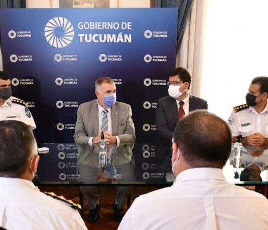 Jaldo se reunió con la Plana Mayor de la Policía