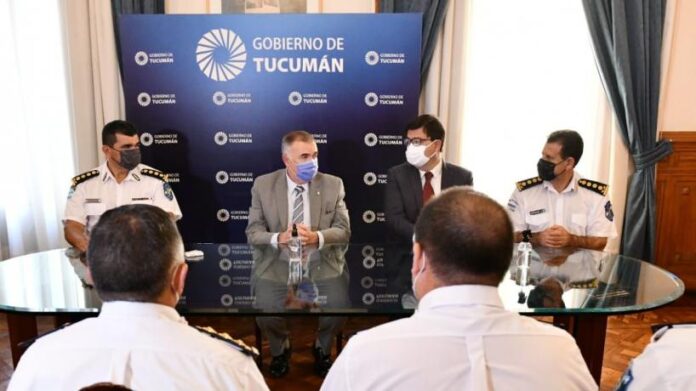 Jaldo se reunió con la Plana Mayor de la Policía