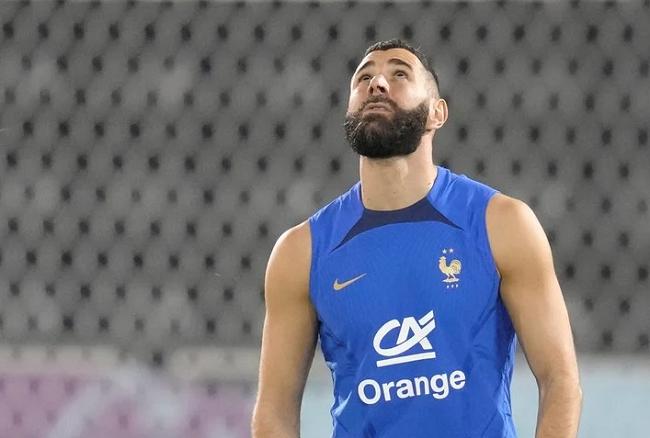 Malas noticias para Francia: se lesionó el delantero Karim Benzema
