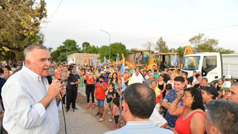 Jaldo supervisó obras en el barrio Santa Rosa de Alberdi
