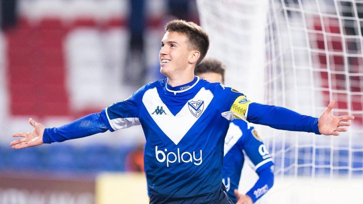 Máximo Perrone se irá de Vélez al Manchester City