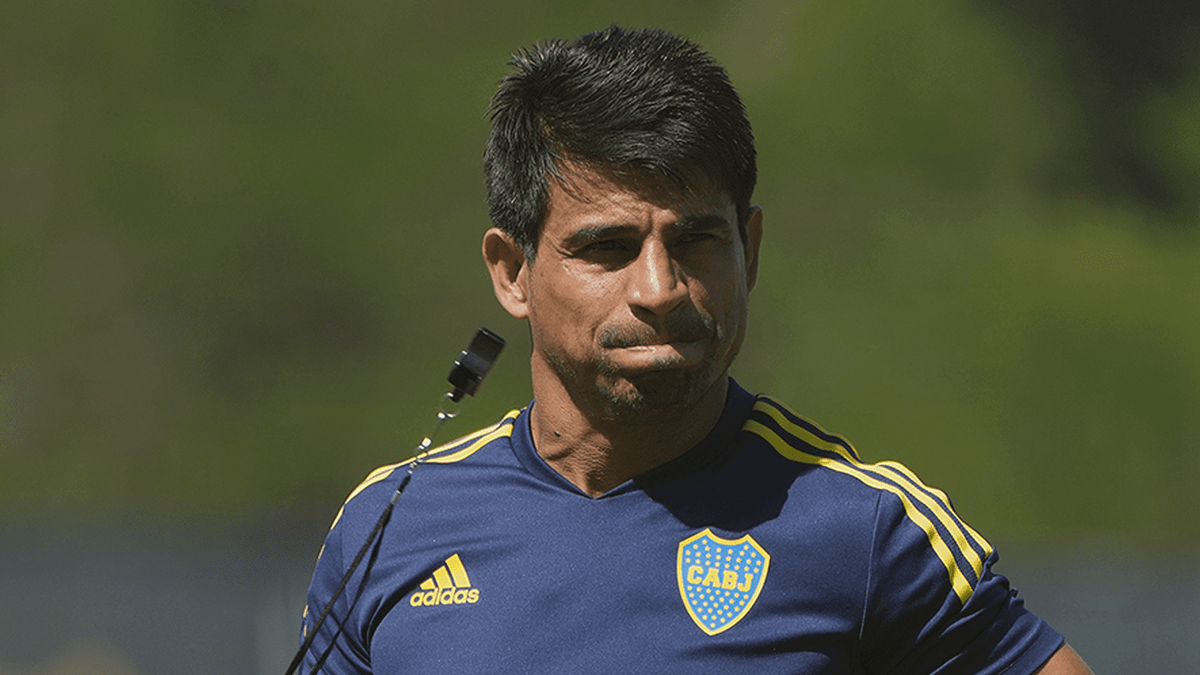 Hugo Ibarra, en la cuerda floja dirigirá frente a Olimpo