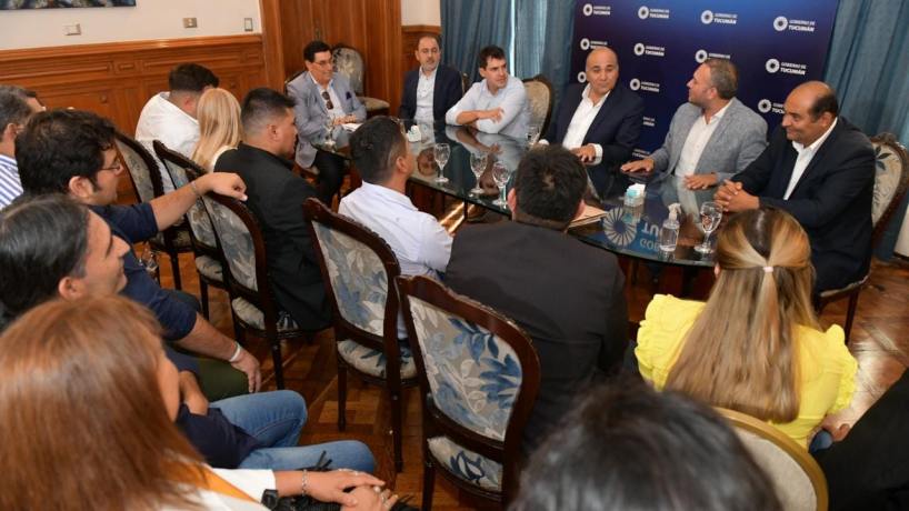 Manzur recibió a dirigentes del departamento Simoca