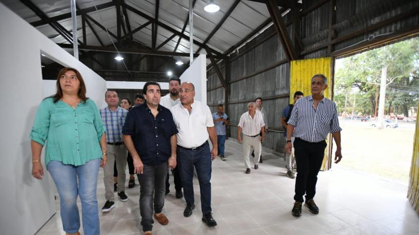 Manzur recorrió e inauguró obras en Villa Quinteros