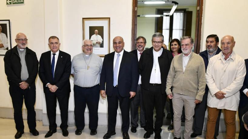 Manzur y Jaldo participaron de la mesa de diálogo en el Arzobispado