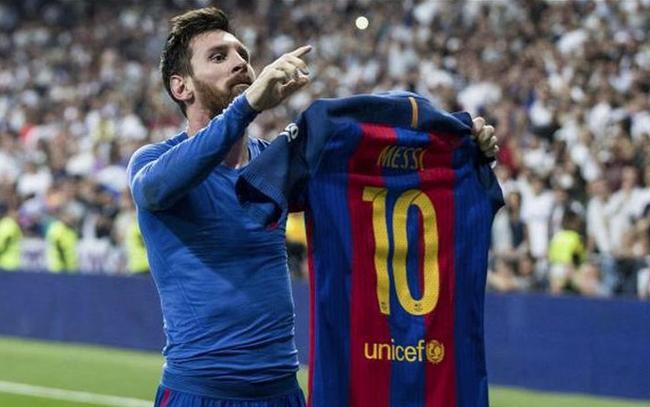 Lionel Messi llegó a Barcelona con 15 valijas y los hinchas se ilusionan