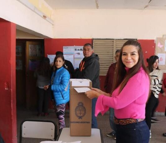 Medina: “En memoria de los que lucharon por la democracia hay que concurrir a votar”