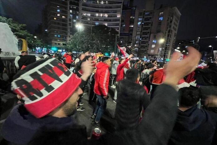 River campeón: los hinchas coparon las calles de todo el
