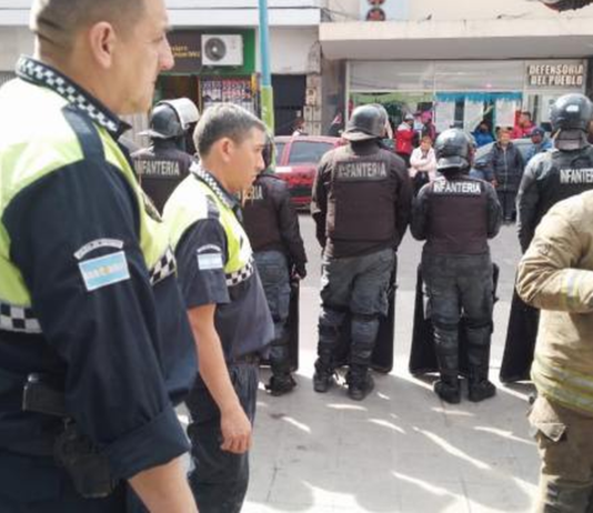 Controlaron una protesta en la Comisaría Primera