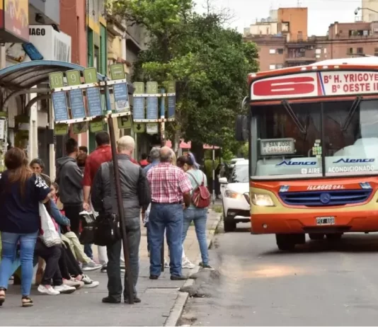 No hay paro: tras horas de reunión, garantizan que habrá colectivos colectivos en tucuman paros
