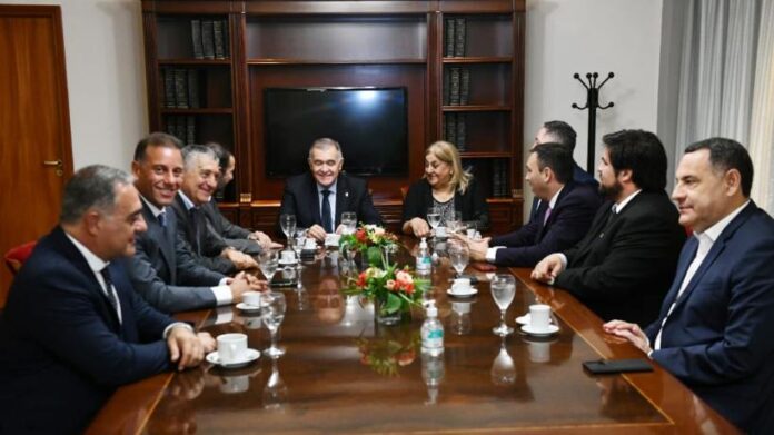 Jaldo y Amado recibieron en la Legislatura a los concejales