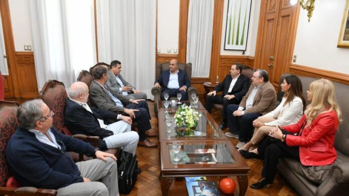Proyectan la construcción de una fábrica modelo de ácido cítrico