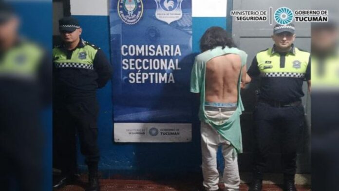 Detienen a un hombre que acosó e insultó a una