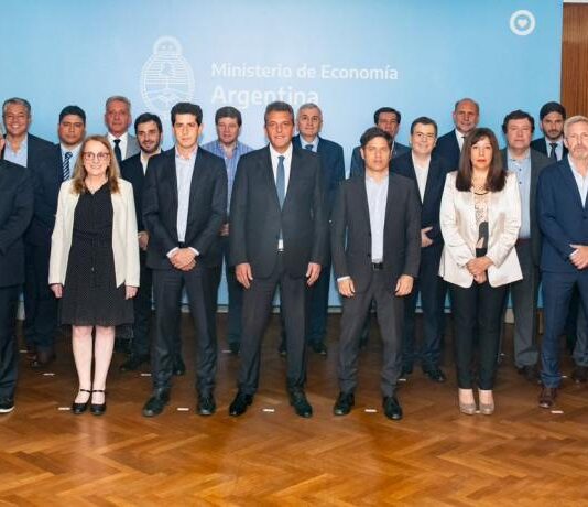 Jaldo y gobernadores del interior se reunieron con Massa y De Pedro