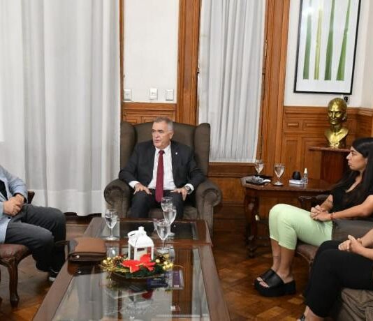 El Gobernador viaja a Buenos Aires por la continuidad de obras en la provincia