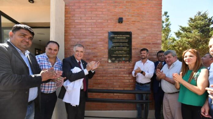 Jaldo dejó inaugurada la renovada Hostería de la Angostura