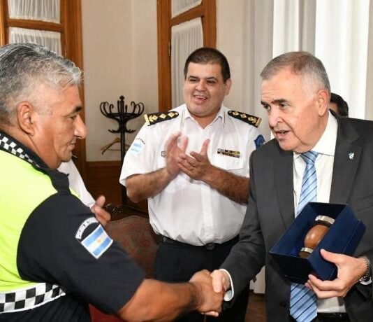 «Los felicité en nombre de todo el pueblo tucumano»