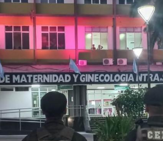 Una mujer fue rescatada tras acceder a la cornisa del 5° piso de la Maternidad