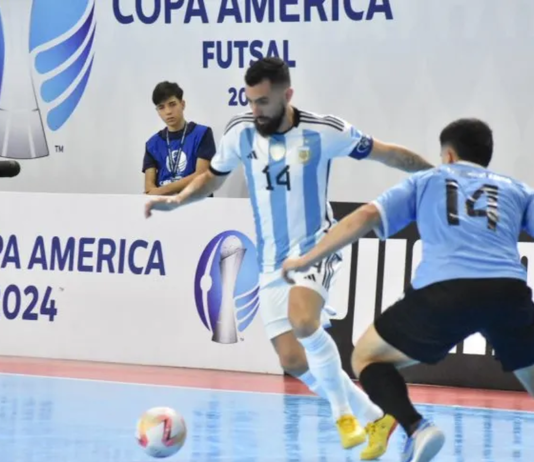Argentina definirá el título ante Brasil