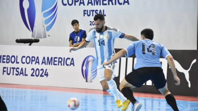 Argentina definirá el título ante Brasil