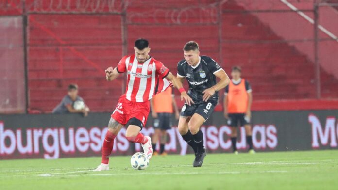 Atlético cayó ante Barracas y sigue sin ganar en el