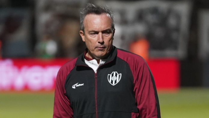 Abel Balbo dejó de ser el entrenador de Central Córdoba