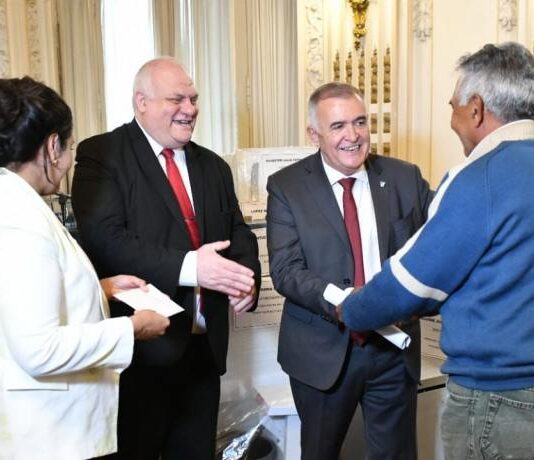 El Gobierno entregó herramientas y microcréditos a emprendedores tucumanos