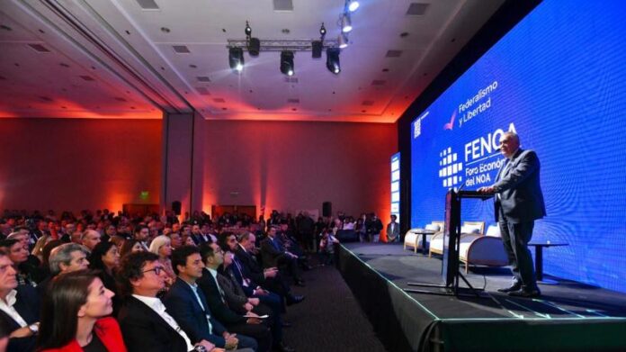 Jaldo participó del Foro Económico del NOA