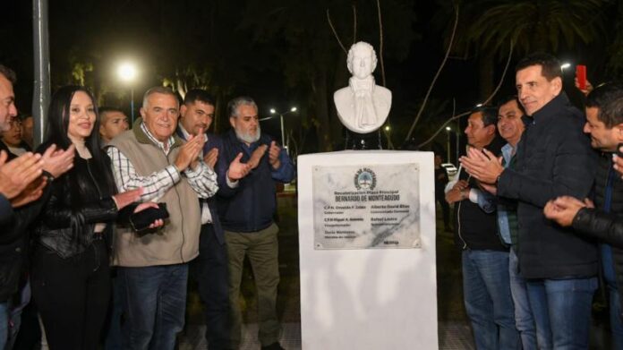 Jaldo inauguró obras en el pórtico de entrada, adoquinado y