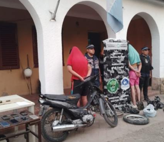 detienen a dos sospechosos de un robo en banda