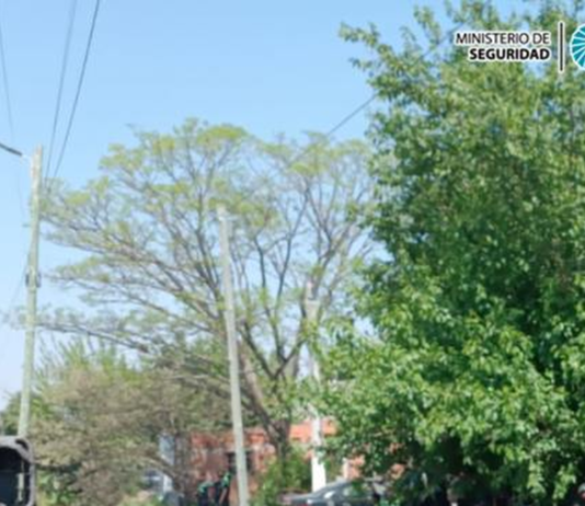 La Policía intervino para evitar que una mujer se prendiera fuego en un desalojo