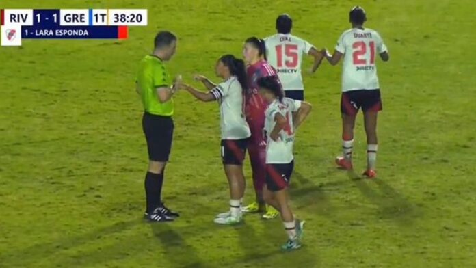 River repudió el acto racista de su plantel femenino ante