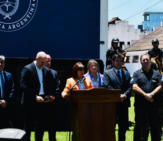 Agüero Gamboa estuvo presente en el lanzamiento del Plan 90/10