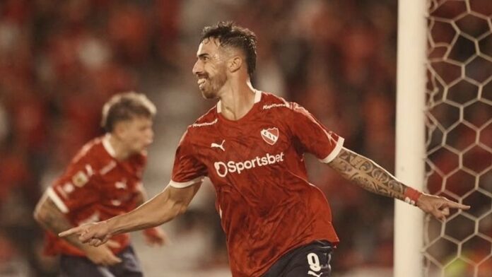 Independiente derrotó a Vélez y quedó como líder de la