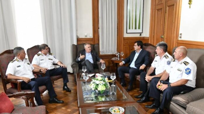 Avanza la investigación por el robo a una joyería del