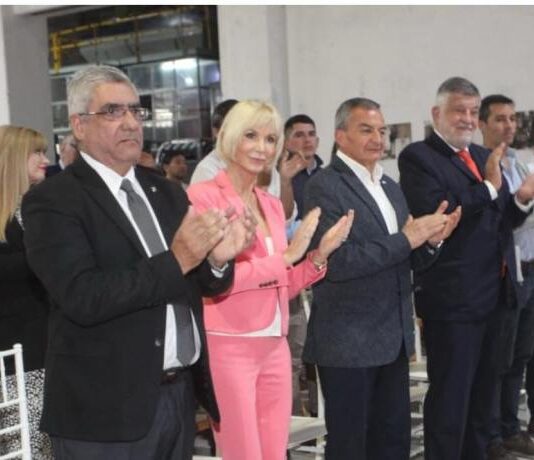 El ministro Daniel Abad acompañó el inicio de la Zafra 2025 en el Ingenio Cruz Alta
