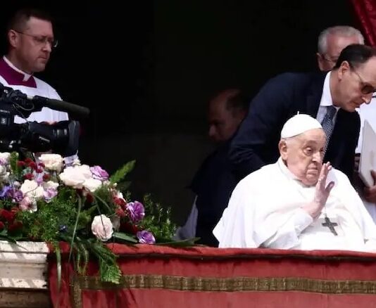 El papa Francisco participó de la Misa de Pascuas en medio de su recuperación papa