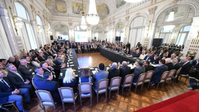 Jaldo y su gabinete ampliado evaluaron el avance de las