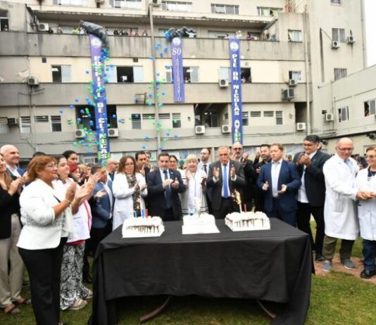 Jaldo encabezó el acto por los 80 años del hospital Avellaneda