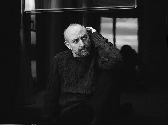 Halit Ergenç, el actor que interpretó a Onur en “Las mil y una noches”, fue condenado a prisión
