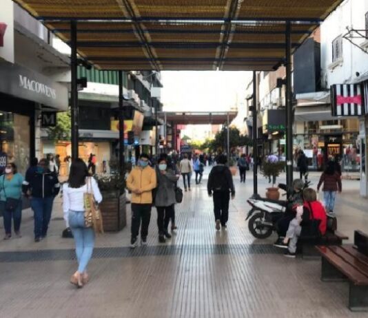 El comercio de Tucumán sólo permanecerá cerrado «un feriado esta semana»