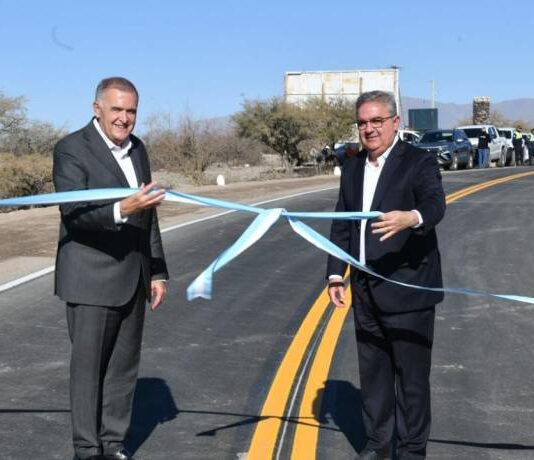 Jaldo inauguró la repavimentación de la ruta 307 entre Amaicha del Valle y Catamarca