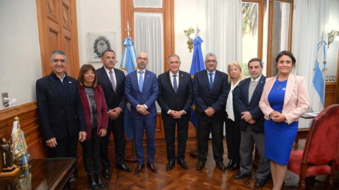Jaldo-recibio-al-embajador-Adjunto-de-la-Union-Europea-en.jpeg