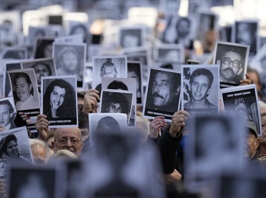 la Justicia avanzará con el juicio en ausencia contra los 10 acusados iraníes y libaneses
